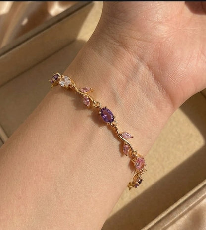 Viral Twilight Tulip bracelet