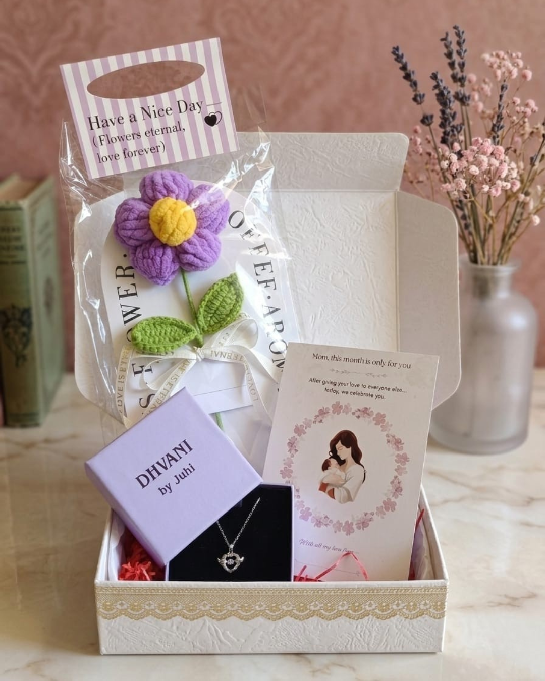 Mom's Timeless Love Box 🌸