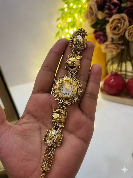 Aarambh Luxe Watch