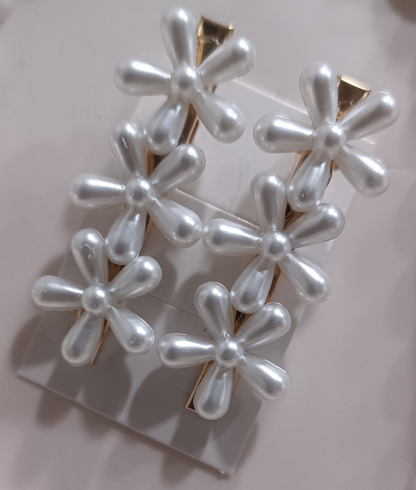 Dreamy Pearl Pin