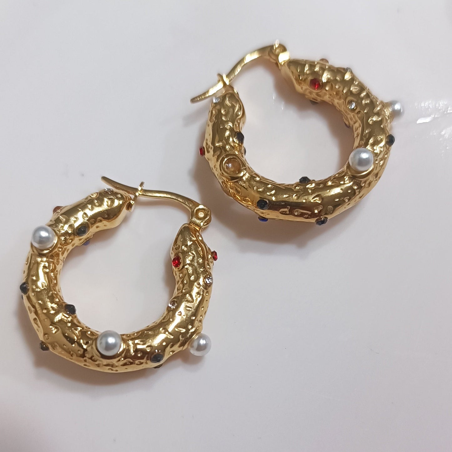 Snake Pearl Glow Loops