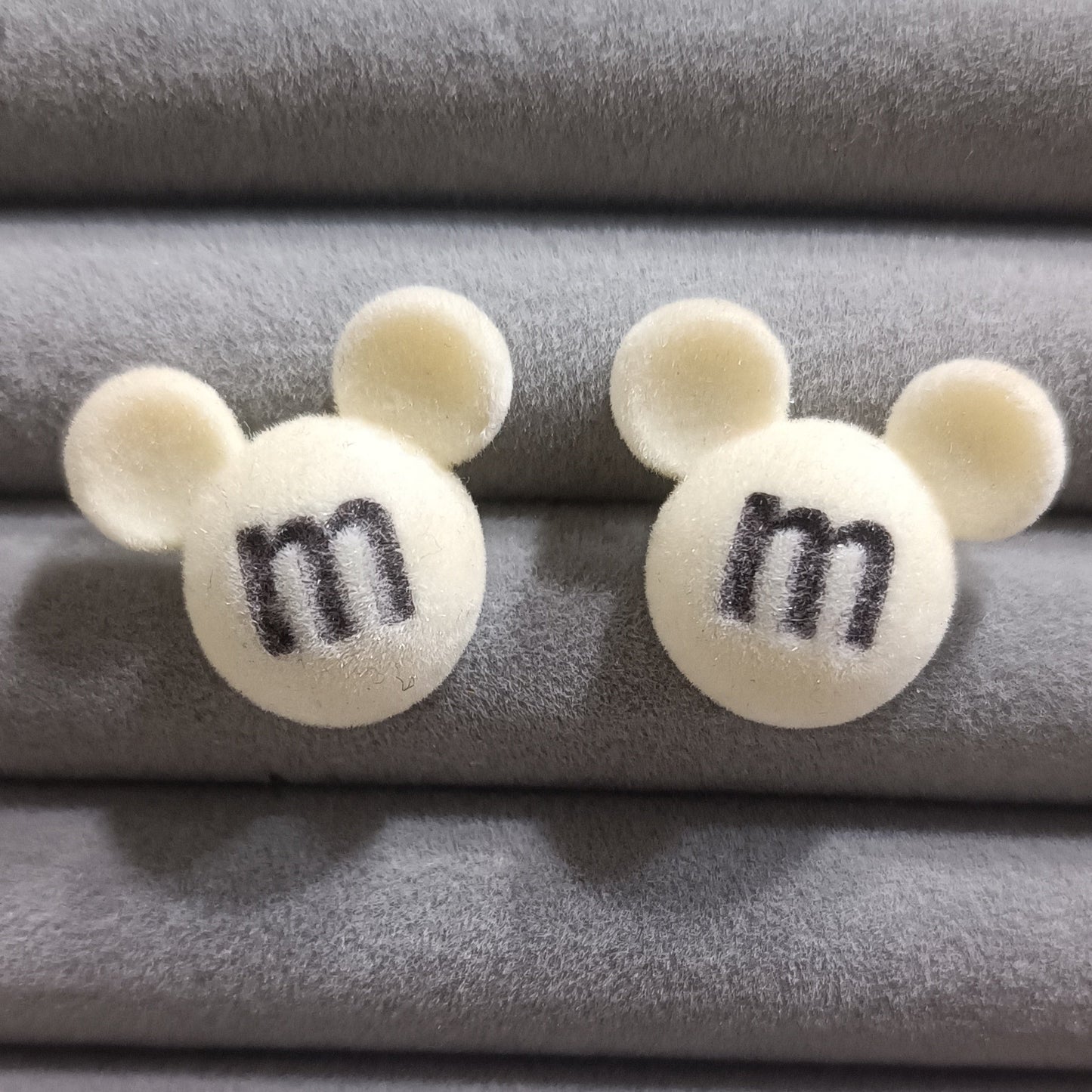 Velvet Mickey Stud